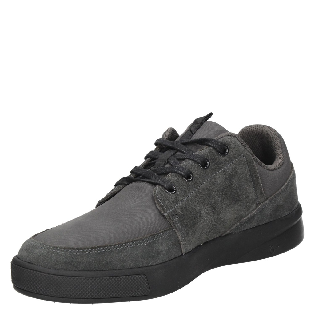 16 Hrs Zapatillas Hombres D162